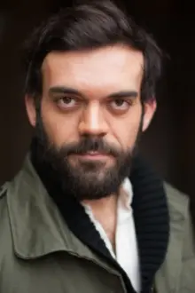 Gonzalo Bouza como: Cabo Muñoz
