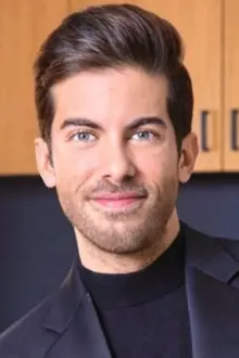 Luis D. Ortiz como: 