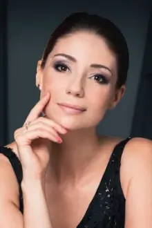 Sofia Escobar como: Judge