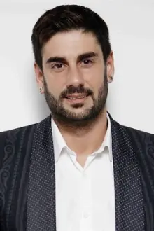 Melendi como: Guest