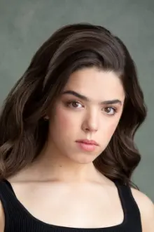 Alexandra Chaves como: Piper