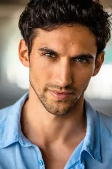 Dominic Adams como: Michael Nasry