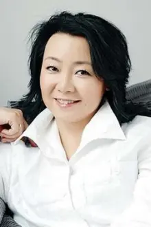 Sa Rina como: Yang Fan's mother