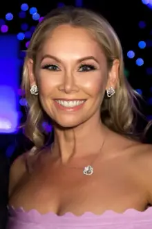 Kym Johnson como: Joli Symons