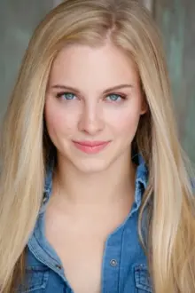 Taylor Kalupa como: Sara Wiler