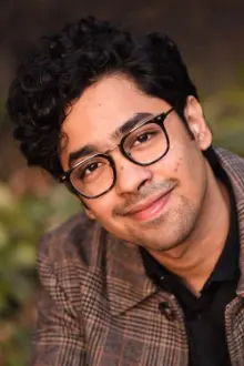 Riddhi Sen como: Fowara