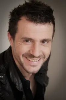 Emmanuel Vieilly como: Raphaël