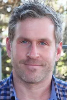 Mike Cernovich como: Ele mesmo