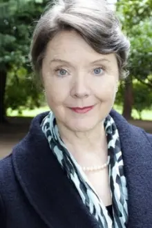 Ellen McLain como: Thelma