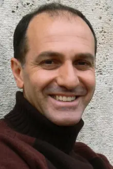 Bruno Cariello como: Enzo Baiocco