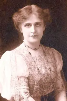 Effie Shannon como: Mrs. Howard Fane - Eric's Mother