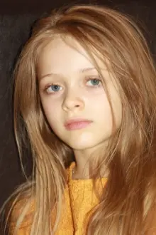 Lila-Rose Gilberti como: Kalinka (6 years old)