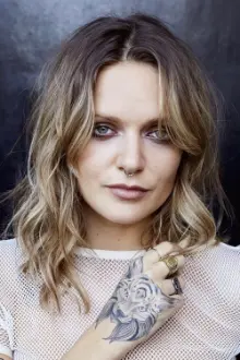 Tove Lo como: Ebba