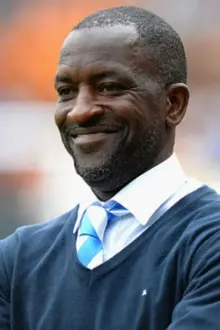 Chris Powell como: 