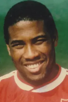 John Barnes como: Team Assistant Manager