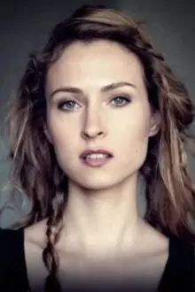 Magdalena Kielar como: Karolina