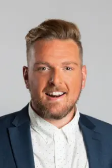 Pat McAfee como: Narrator