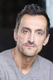 Sébastien Gill como: Chasseur 3