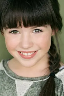 Ashlyn Faith Williams como: Girl Troll (voice)