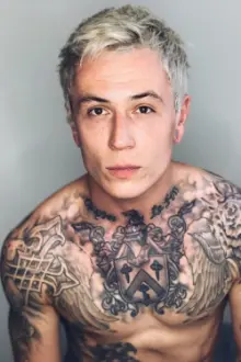 James Cassells como: Self [Asking Alexandria]