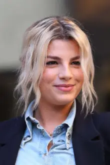 Emma Marrone como: Teresa