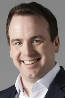 Matt Forde como: Himself - Presenter