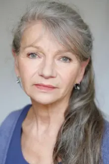 Anouchka Csernakova como: The Grandmother (voice)