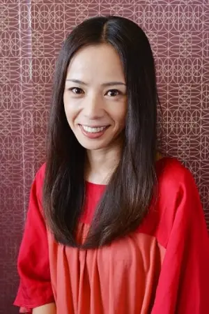 藤田瞳子