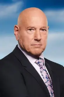 Claude Littner como: Himself - Lord Sugar's aide