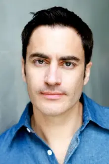 Jake Francis como: Joshua Santini