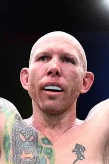 Josh Emmett como: 