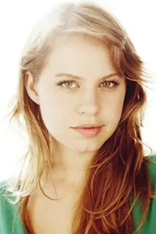 Emily Althaus como: Ruby