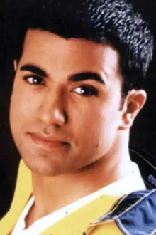 Kamaal Khan como: Romeo / Sikander