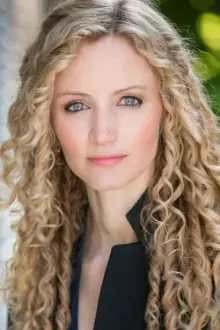 Suzannah Lipscomb como: Herself - Presenter