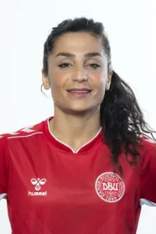 Nadia Nadim como: 