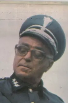 Francisco Assis Soares como: General Zog