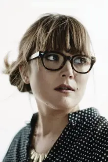 Sara Watkins como: 