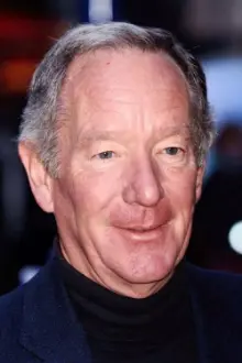 Michael Buerk como: 