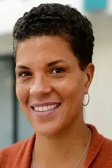 Michelle Alexander como: Ela mesma