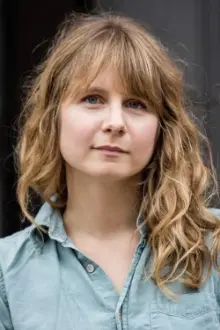 Annie Baker como: Annie / Masha