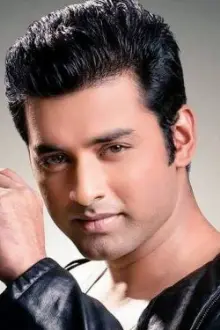 Ankush Hazra como: 