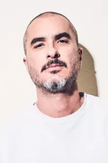 Zane Lowe como: 