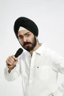 Angad Singh Ranyal como: Ele mesmo