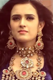 Pankhuri Awasthy como: Amala Abeer Anand