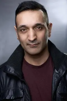 Sid Akbar Ali como: Tariq