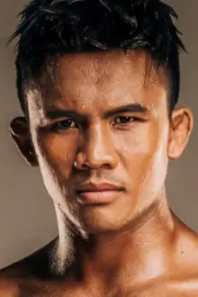 Buakaw Banchamek como: Ele mesmo