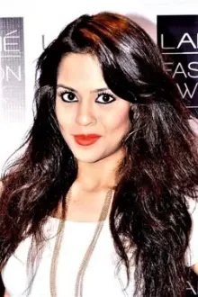 Sana Saeed como: Tanya Israni