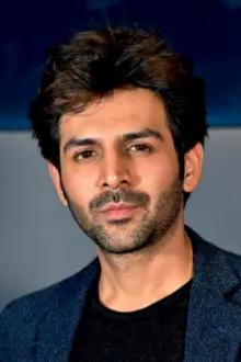 Kartik Aaryan como: Bantu