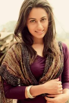 Surakshya Panta como: Dhanapati's Wife