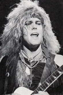 Robbin Crosby como: Guitar